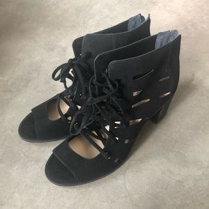 Vince Camuto Tressa Perforated Lace-Up Sandal